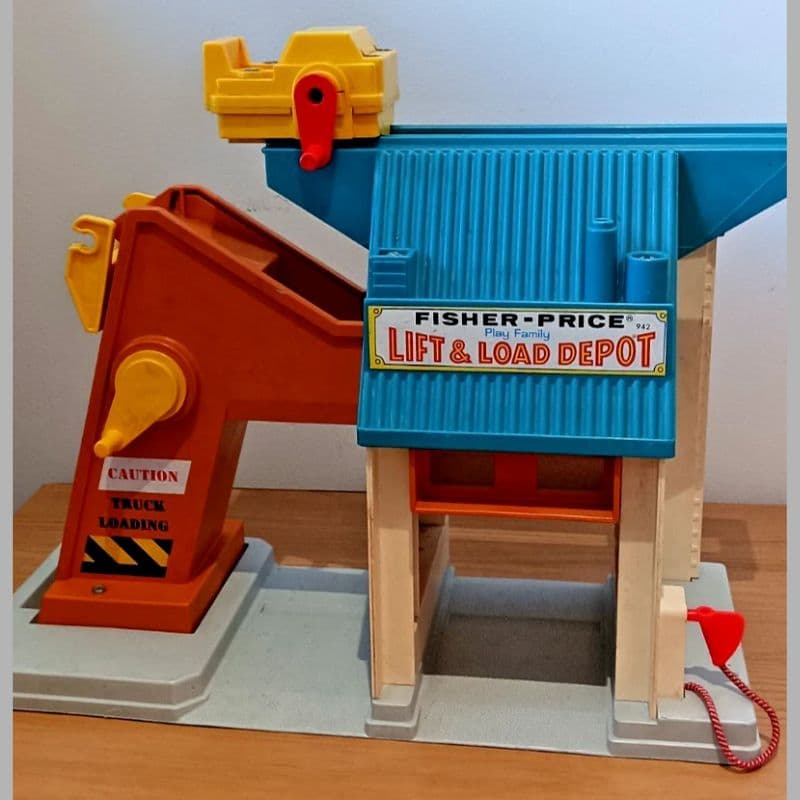 Vintage Fisher-Price Play Family Lift&Load Depot Classic Toy Very Good Condition