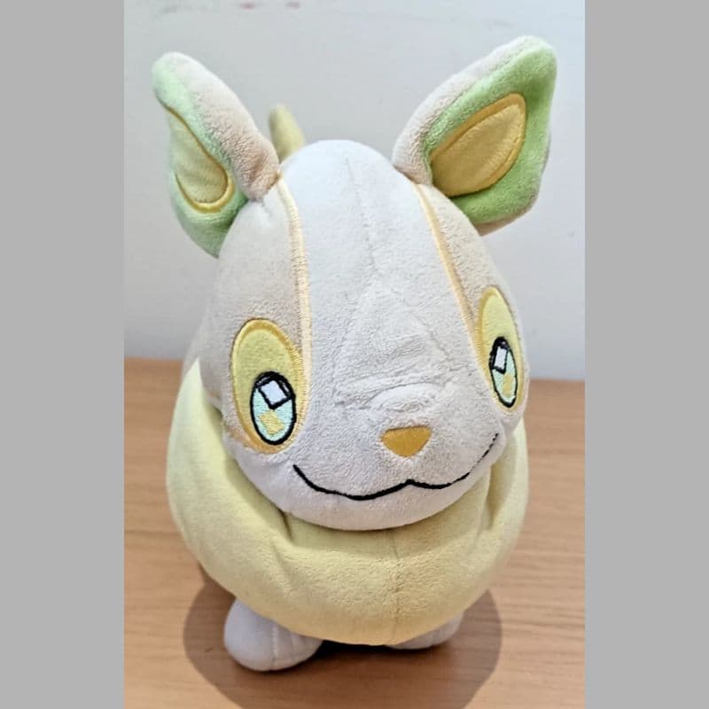 Pokémon Yamper Plush stuffed animal toy Small – Beige & Green – VGC